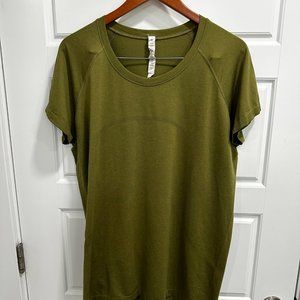Lululemon Short Sleeve Shirt
